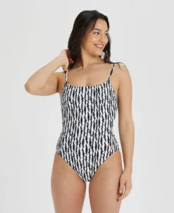 Arena Costume Intero Donna Scollo Quadrato Multistampa -Negozio online Costume Da Bagno ftp m magentoproduct photos005173520 001 xl 1